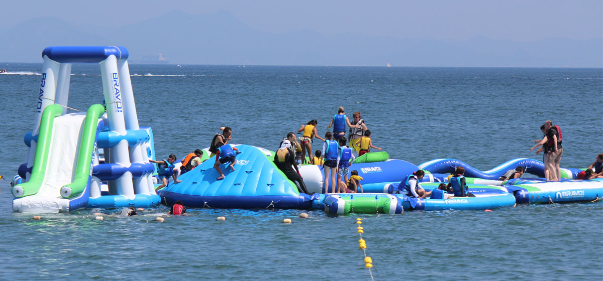 ウォーターパーク水上遊具