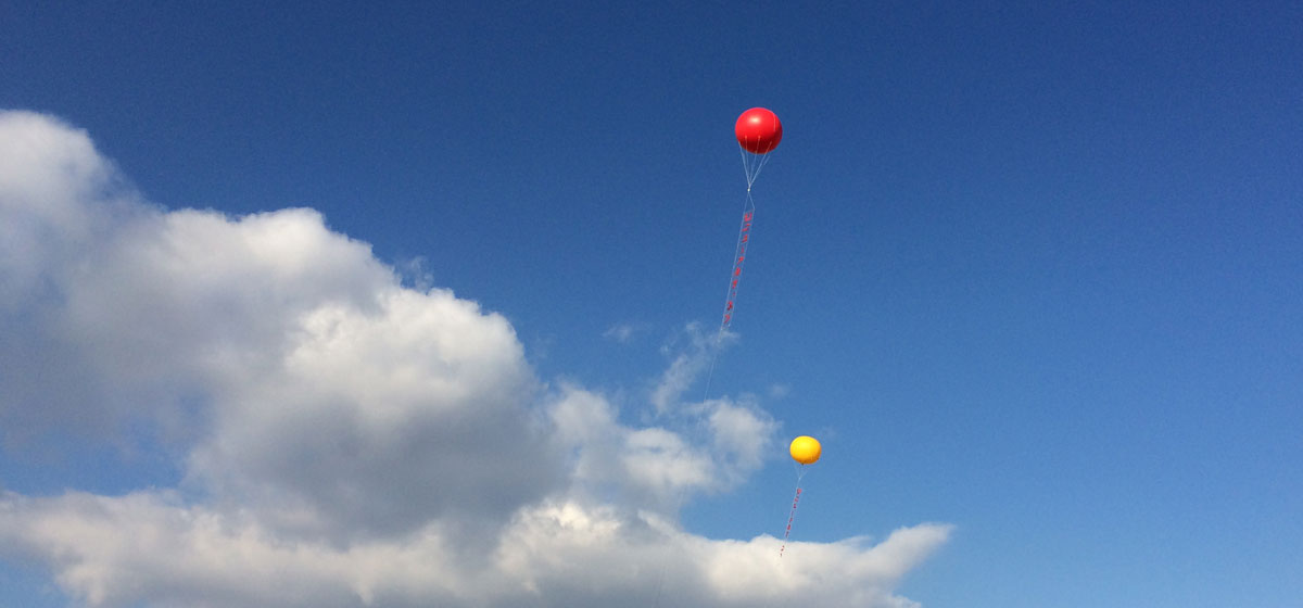 屋外アドバルーン｜BRAVOバルーン事業部