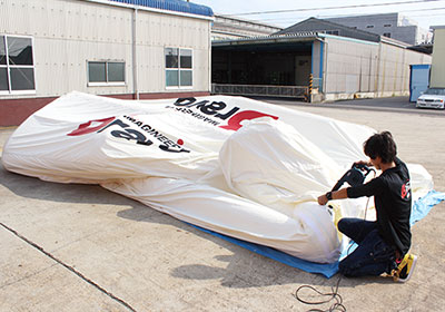 エアーテント空気挿入